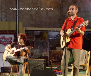 El cantautor solsoní va actuar a l'església i amb una formació mínima adaptada a l'espai del concert.