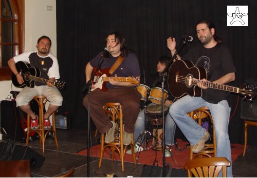 El grup lleidatà a l'escenari de l'Hotel